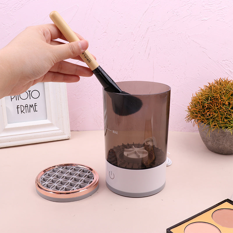 Automatic Makeup Brush Cleaner – Keep Your Brushes Fresh & Flawless!
